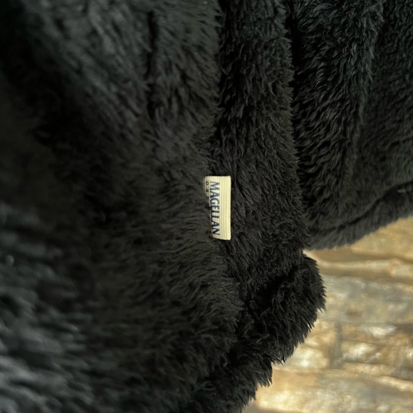 MAGELLAN OUTDOOR S Black and Gray Zip-Up Sweater - Picture 4 of 12